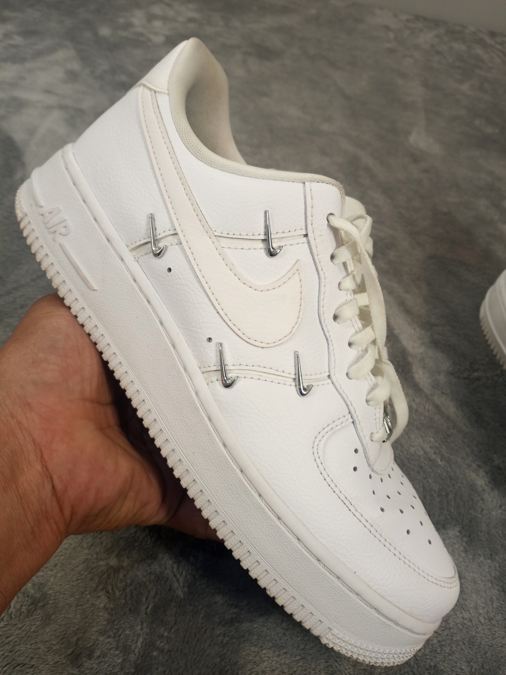 Nike Air Force1 Men’s White Low-Top Sneakers Size 10